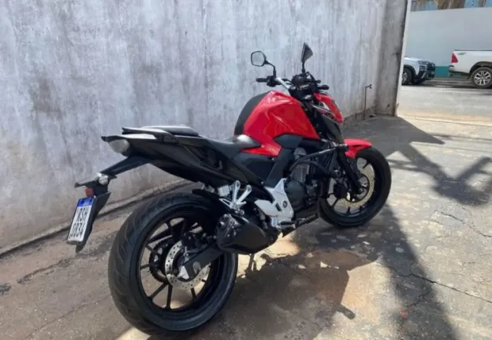 Vendo uma CB 300f