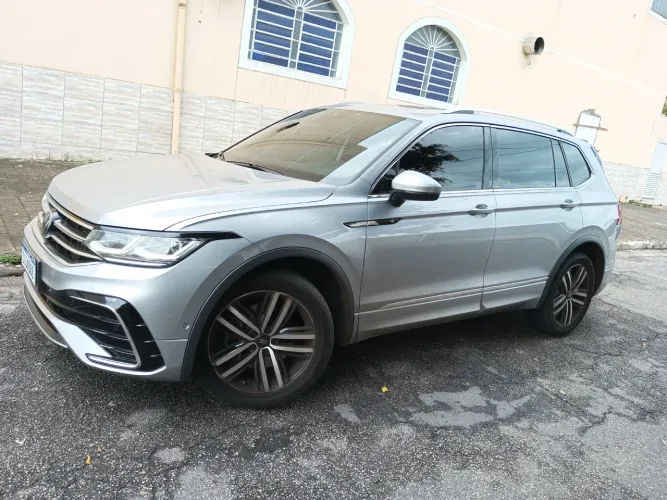 Volkswagen Tiguan Allspac R-line 300 TSI 2.0 2024