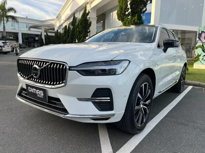 Volvo XC-60 T-8 Ultimate 2.0 AWD (híbrido) 2023