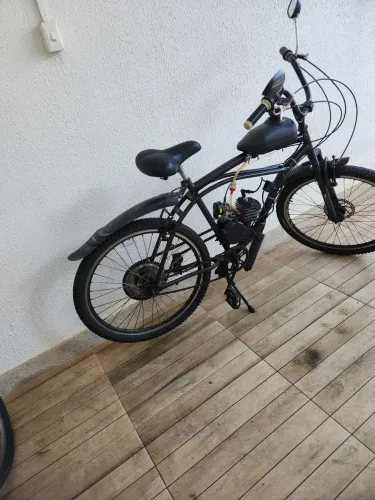 Bicicleta motorizada.