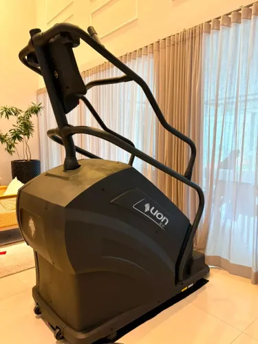 ESCADA LION FITNESS - ACADEMIA