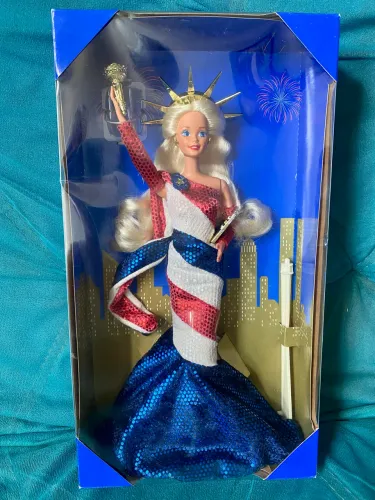 Barbie Estátua da Liberdade (FAO Exclusive) anos 90, nunca removida