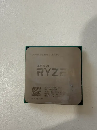 RYZEN 3 2200G