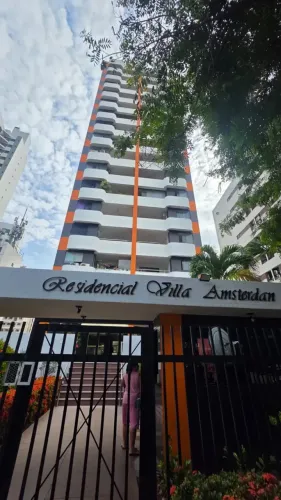 Quarto/sala, amplo, piscina - Caminho das Árvores!!