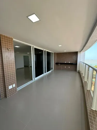Imóvel para venda possui 215 metros quadrados com 15 quartos em Calhau - São Luís - MA