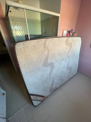 Doando colchão casal 