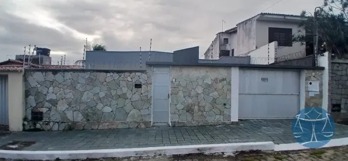 CASA DE 03 QUARTOS EM PONTA NEGRA PARA ALUGAR