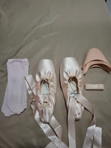 Sapatilha de Ponta CAPEZIO 35 + Kit Completo | Pouco Uso