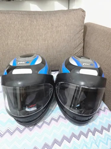 2 (DOIS) CAPACETES PARA MOTO FW3 AUTOMÁTICO.