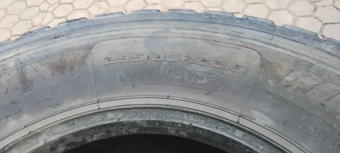 Venda de pneus de carreta