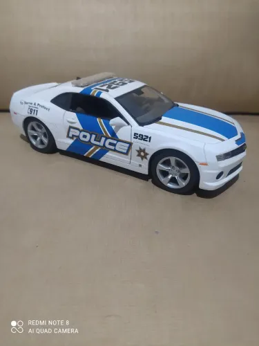 Miniatura camaro 2010 1:18 Police branco