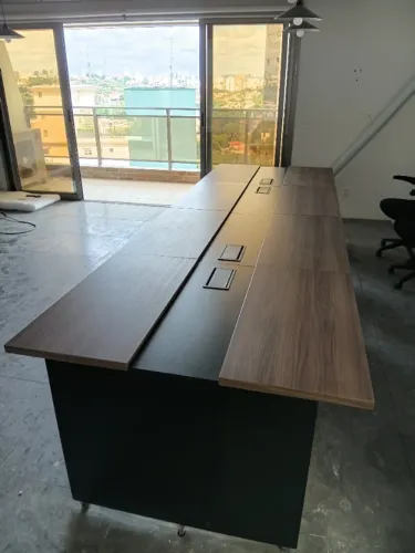 Mesa/Plataforma Corporativa 4/8 lugares
