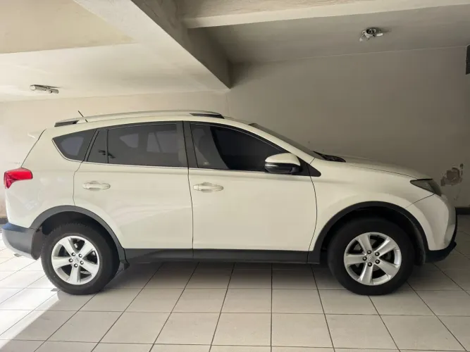 Toyota RAV4 2.0 4X2 16V Aut. 2013