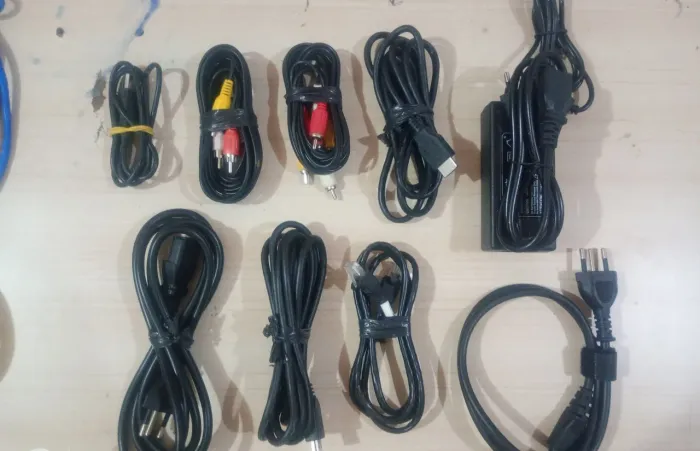 Lote de Cabos e Fontes (Rede, HDMI, VGA, RCA e Fontes 12V/19V)