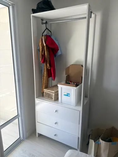 Guarda roupa novo