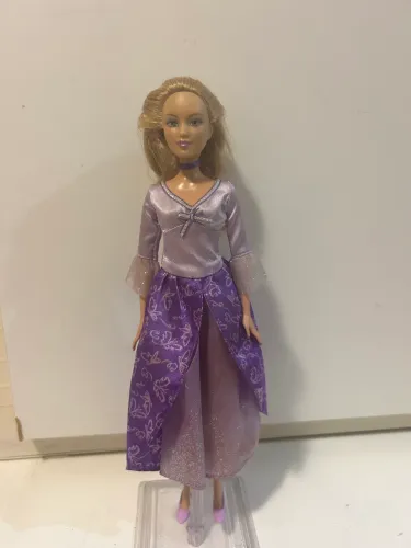 Dama Roxa" da linha Barbie as the Island Princess