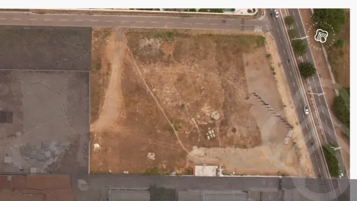 Aluguel ou Locação de Terreno com frente à Avenida Eusébio de Queiroz de esquina com 2 fre