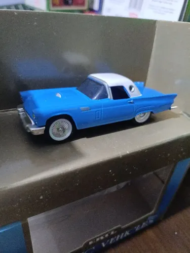 Miniatura ERTL 57 Thunderbird 1:43 Importado