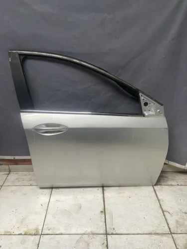 Porta dianteira direita onix plus 2024
