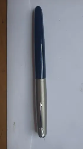 Caneta tinteiro PARKER 51 - Made In USA - pouco usada e no estojo original.