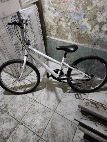 Bicicleta de marchas aro 24
