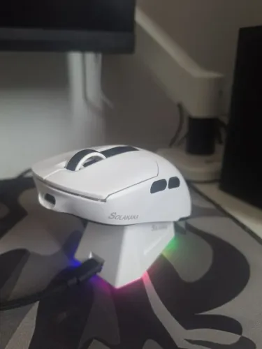 Mouse Gamer Sem Fio Solakaka SM820 (Branco) + Base de Carregamento RGB