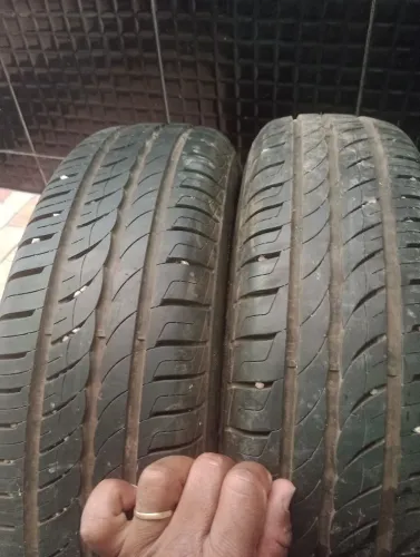 Pneus par 165, 70 ,14  280 reais os dois 