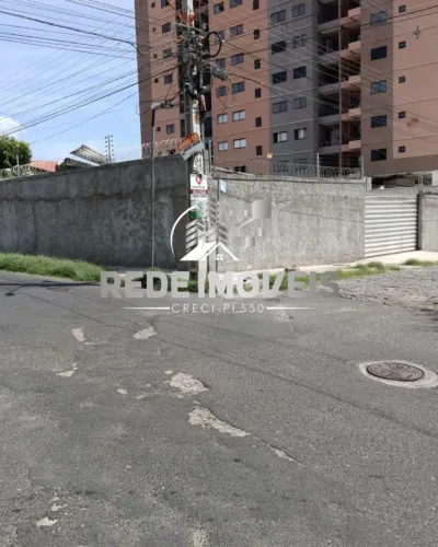 ALUGO TERRENO NO HORTO AO LADO COND. EAST SIDE E DE FRENTE AO COND. CHAMONIX