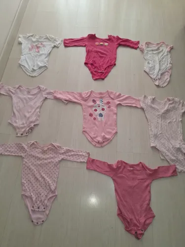 8 peças de bodies para bebês 1/2 anos super conservados