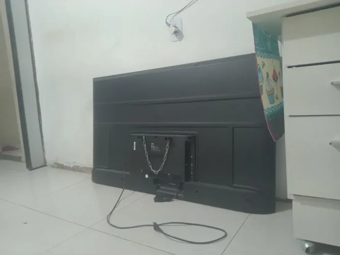Tv HQ smart 65