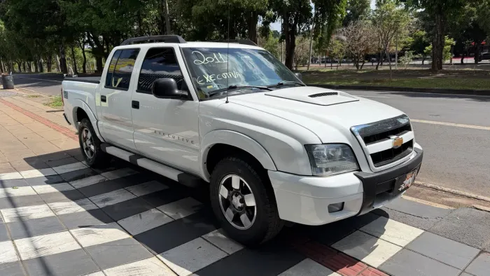 Chevrolet S10 P-up Executive 2.4 MPFI F.power CD 2011