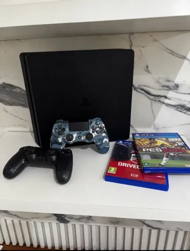 PS4 Slim + 2 Controles + 5 Jogos | GTA V, MK11 e Mais!