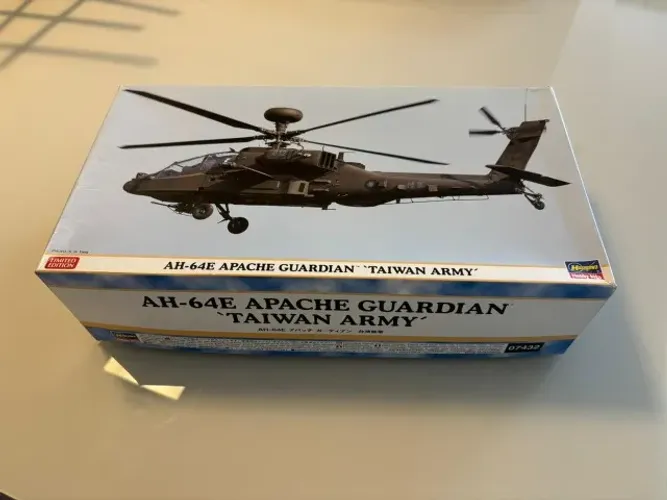 Plastimodelismo - Apache AH-64E 1/48 Hasegawa - Taiwan Army