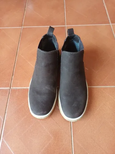 Bota casual cor café e caramelo numero 40