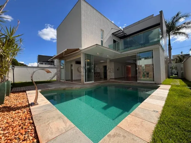 Casa para venda no Condomínio Alphaville 2  3 suítes, 260,78m², 3 vagas  Vivendas do Arvor