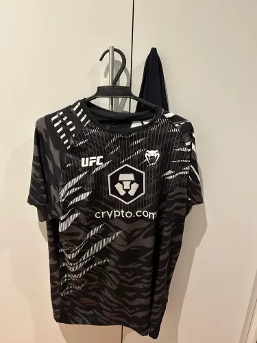Camiseta UFC
