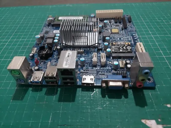 KIT itx Placa processsador intel + placa mae j1800 com wifi