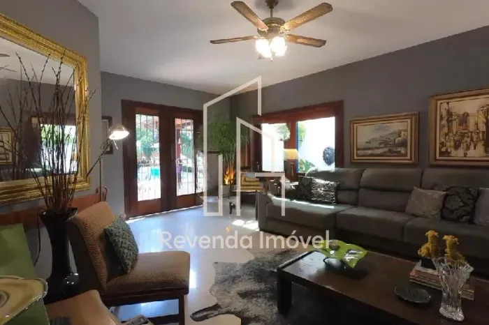 Casa à venda no Morumbi com 800m², 5 quartos e 4 vagas