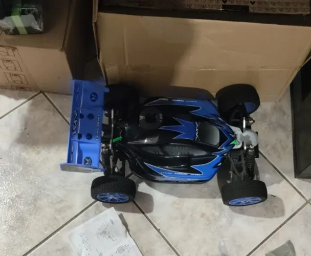 Automodelo a combustão VRX2