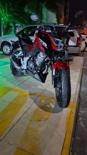 Honda CB300F Twister ABS 2024/2025 - Único Dono