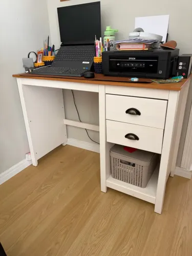Escrivaninha, mesa de computador