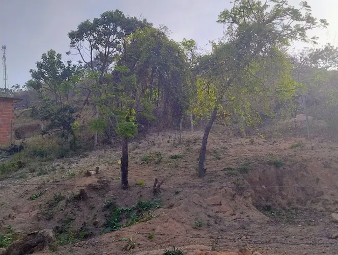 Lote de esquina 459 MTS em Melo Viana Esmeraldas