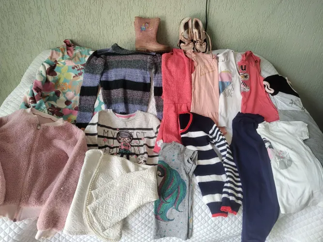 Lote de roupas infantil tm 8/10 anos tem 42pecas