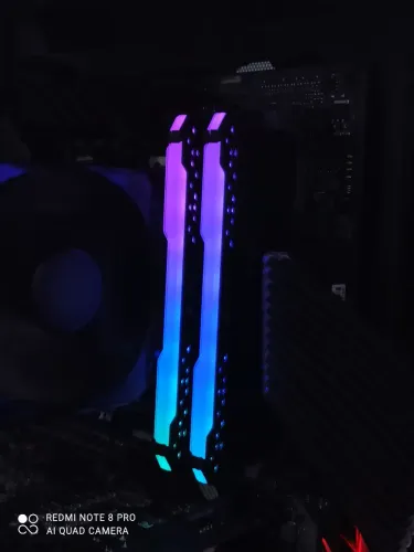 MEMÓRIA RAM CORSAIR VENGEANCE RGB PRO 8GB 3600MHZ CL16