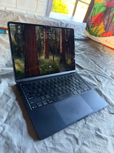 MacBook Air m4 space black 