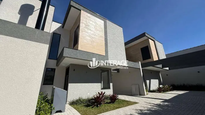 Sobrado com 3 Quartos para alugar por R$ 5.150/mês - Santa Felicidade - Curitiba/PR