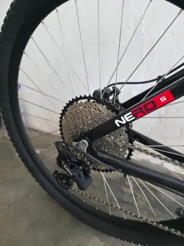 Bicicleta Absolute Nero 5