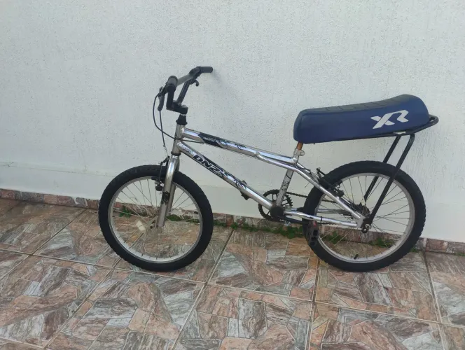 Bicicleta Glometal Freestyle DNZ banco da Caloi adaptado XR