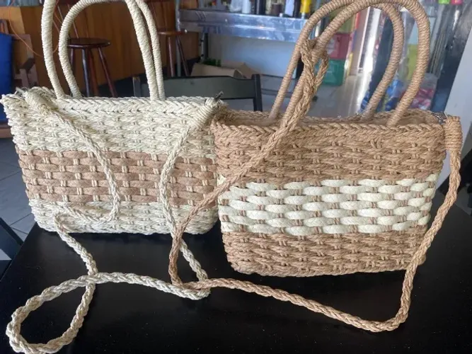 Venda de Bolsas Femininas Vários Estilos em Maricá
