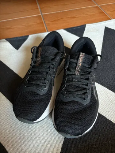 Tênis de Corrida ASICS Gel-Sparta 2 Preto Dourado Feminino Tam 36